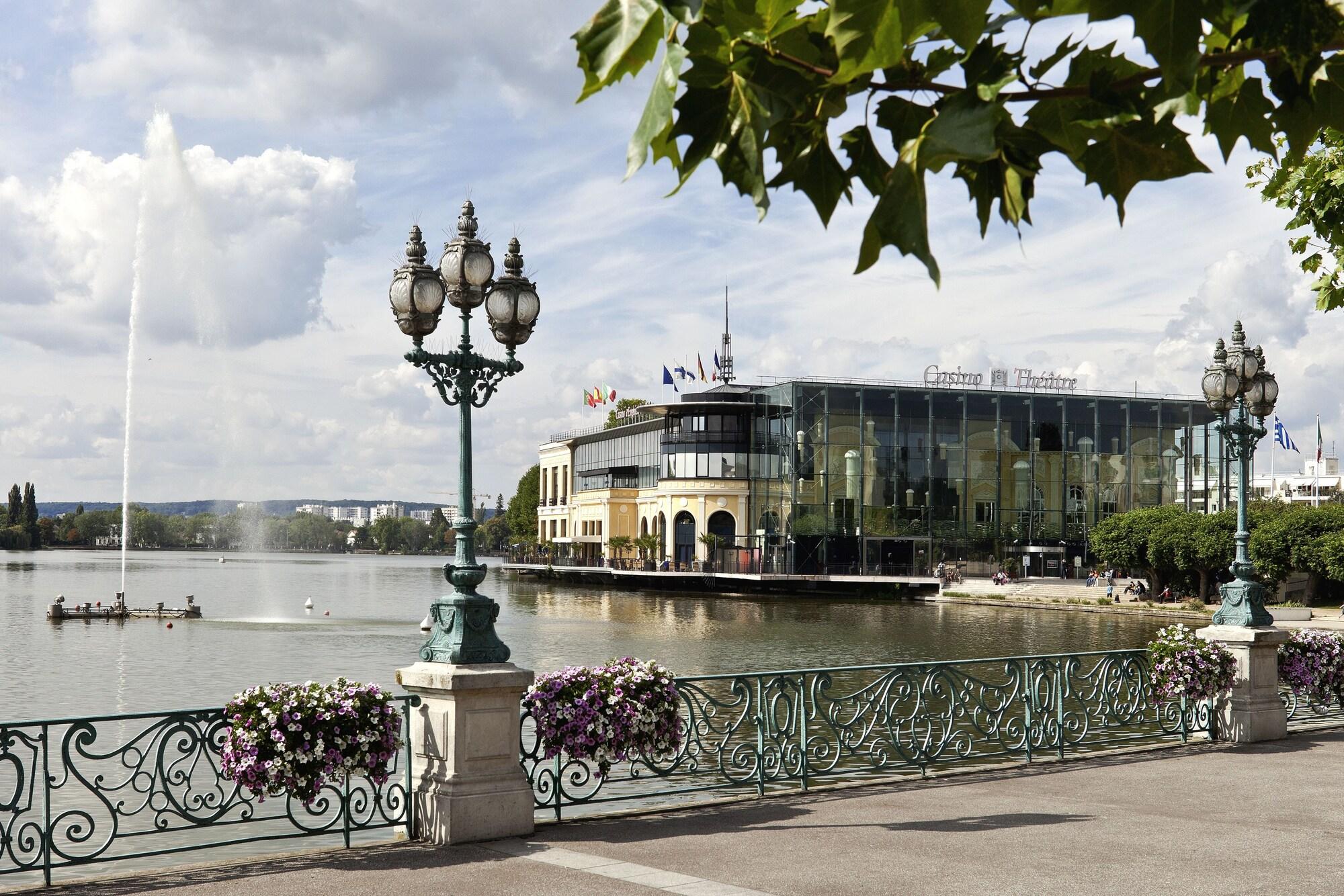 Hotel Barriere L'Hotel Du Lac Enghien-les-Bains Exterior foto